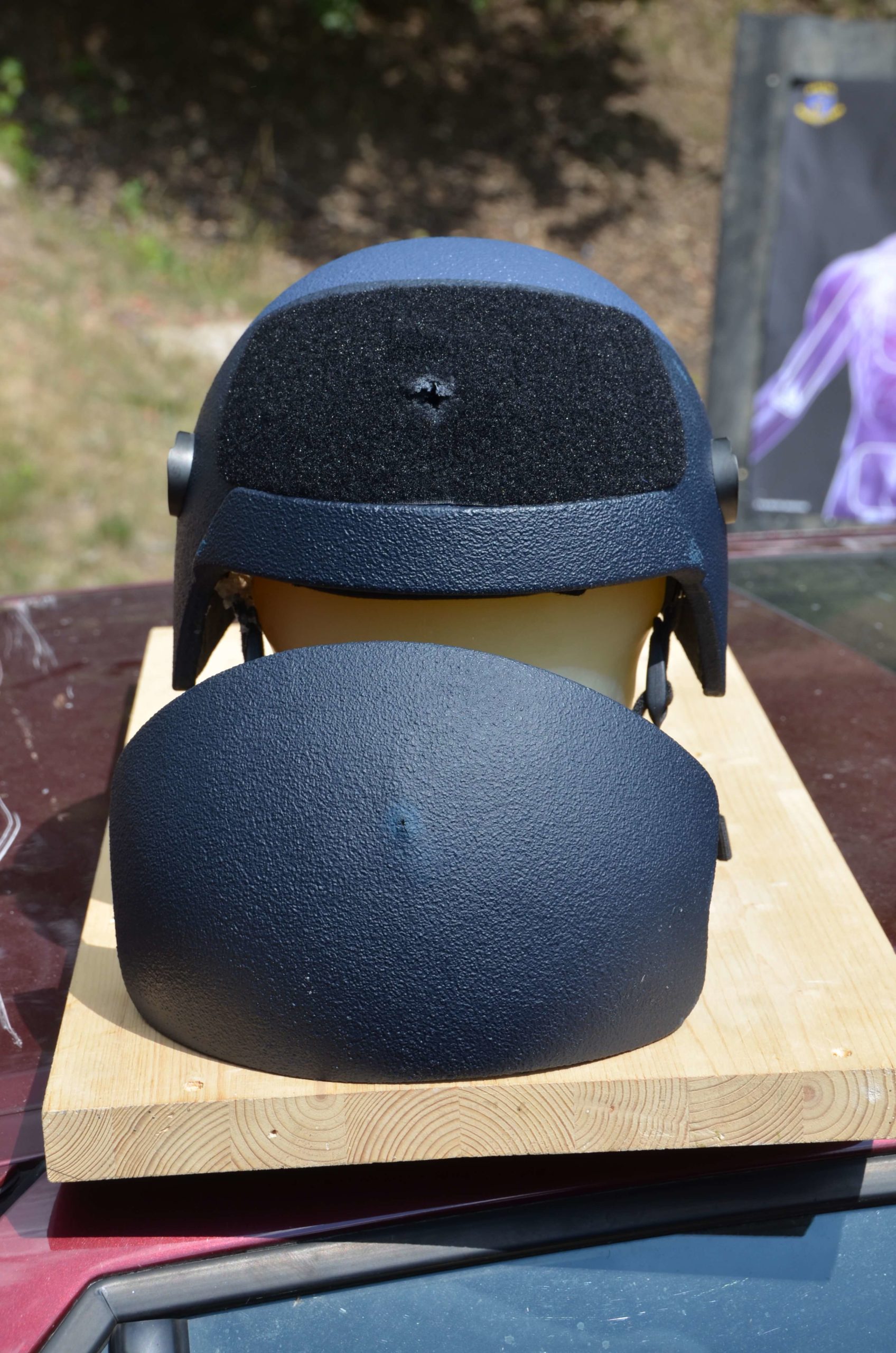 Live ballistic demonstration of VPAM6 helmet in Güstrow Ulbrichts