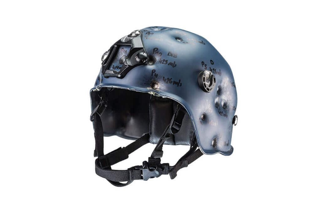 ulbrichts-protection-stoppwirkung-beschossener-helm-1